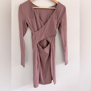 NB Sz 6  Lululemon Nulu Couture Dress